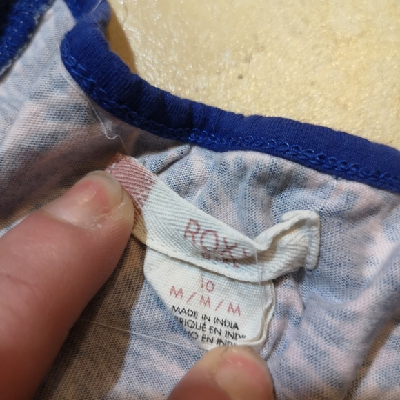 Roxy & Old Navy 2 Girls Tank Tops - Picture 6 of 7